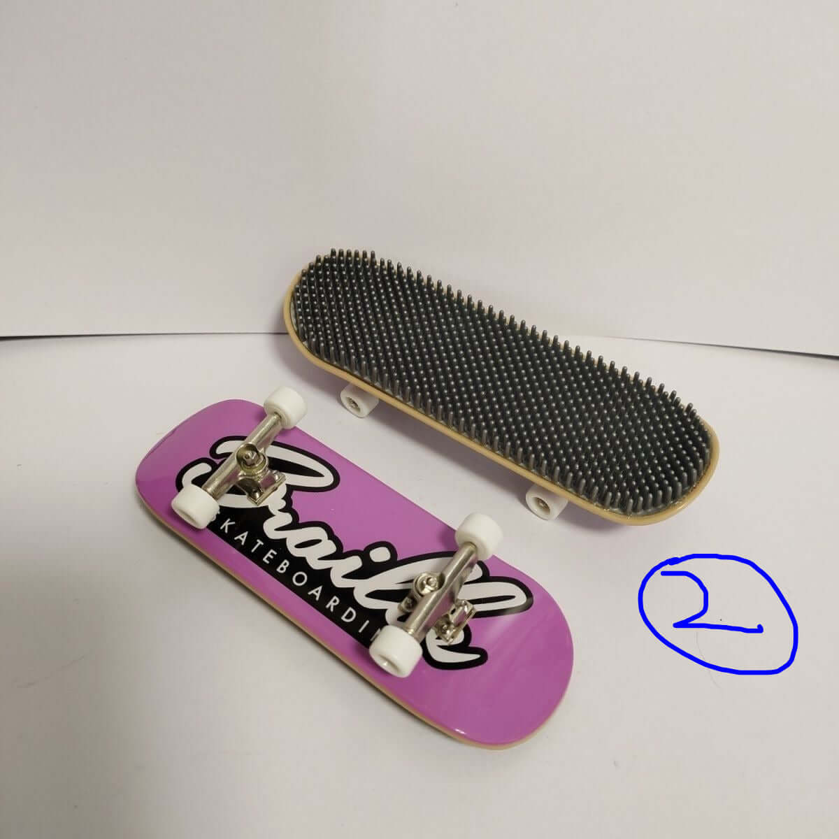 Mouse Jerky Miniature Skateboard Model – Shredding the Streets - GiggleGizmo