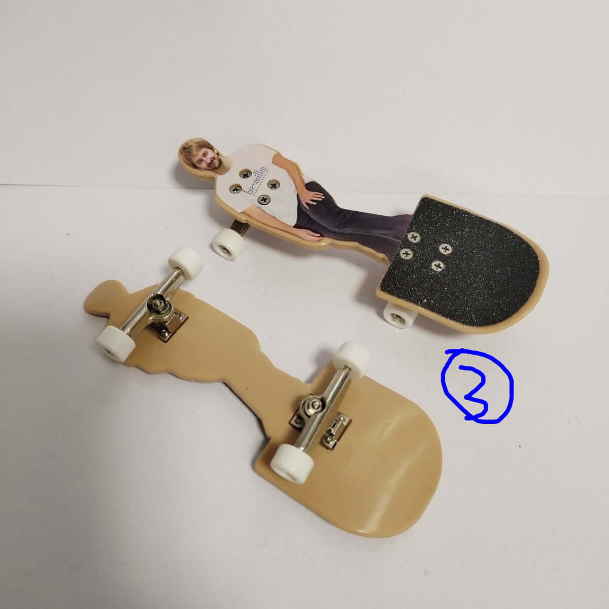 Mouse Jerky Miniature Skateboard Model – Shredding the Streets - GiggleGizmo